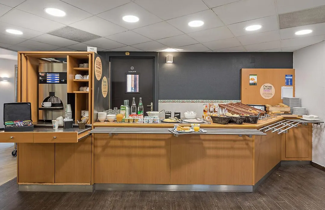 B&B HOTEL Rouen Centre Rive Gauche-1